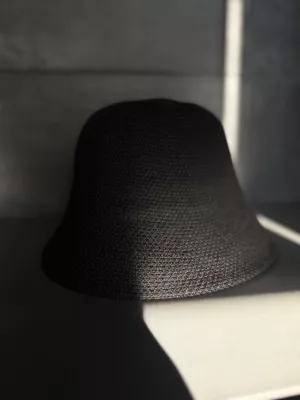 Klobúk Black