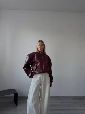 Koženka Burgundy