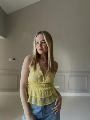 Top Esme yellow